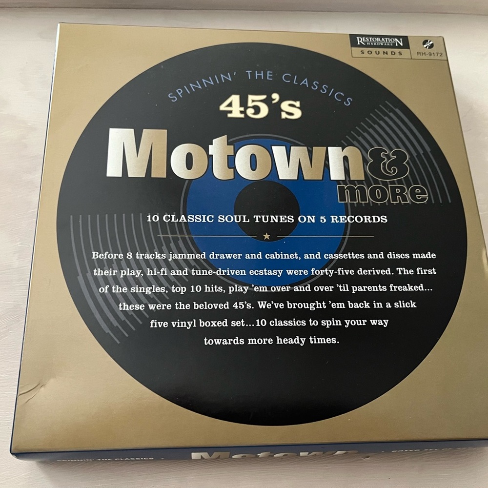 45’s MOTOWN & more, 5 vinyl boxed set. 10 classics tunes.